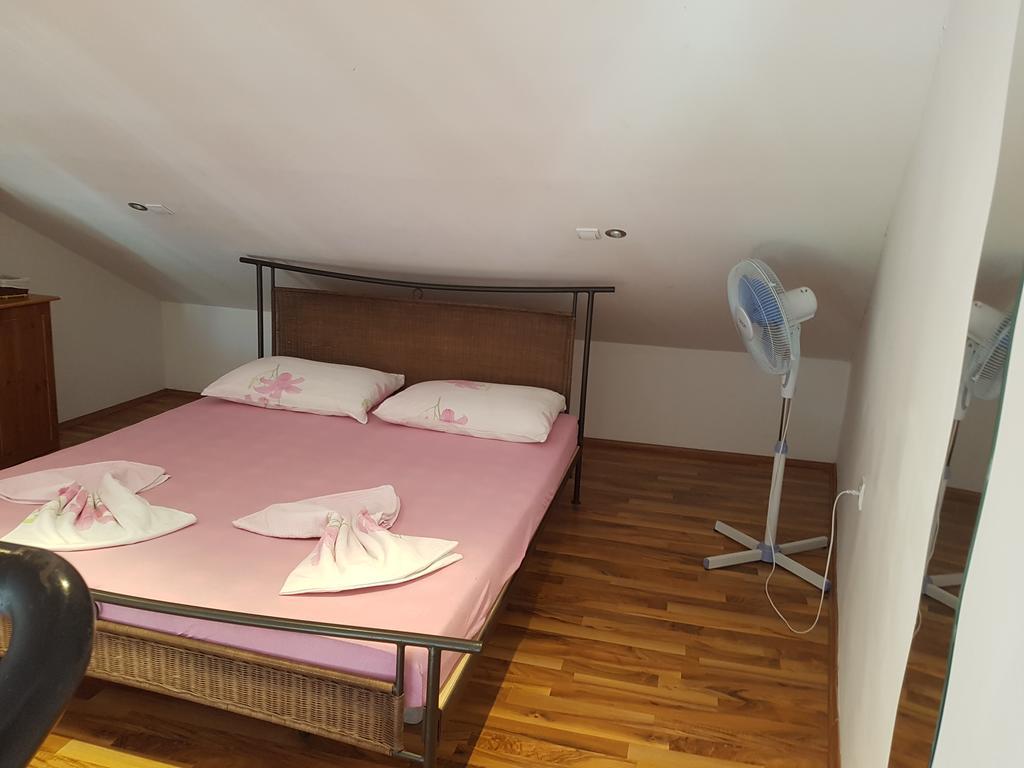Apartments Mirela Градац Екстериор снимка